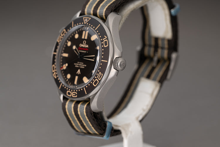 2023 Omega Seamaster Model 21092422001001 "Never Say Die" Full set