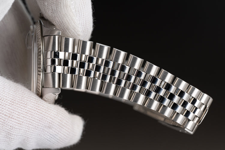 1978 Rolex 36mm Datejust Model 16014 Gray Linen Swiss only Dial Jubilee Bracelet