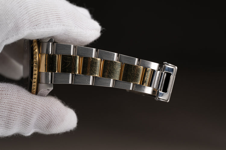 1993 Rolex 16613 18K/ST Submariner Black dial w/ Box, Booklets & Hangtags