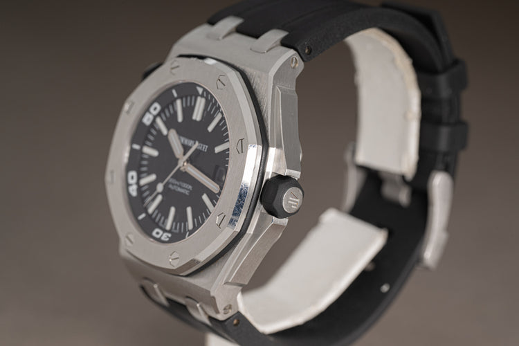 2019 AP Royal Oak OffShore Model 15710ST.A002CA.01 Box, Card, Booklets & Extra Straps