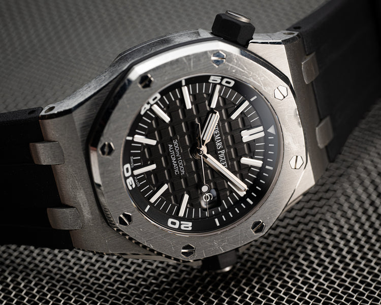 2019 AP Royal Oak OffShore Model 15710ST.A002CA.01 Box, Card, Booklets & Extra Straps