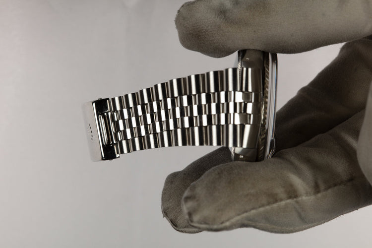 1970 Rolex DateJust 1601 with No Lume Silver Dial