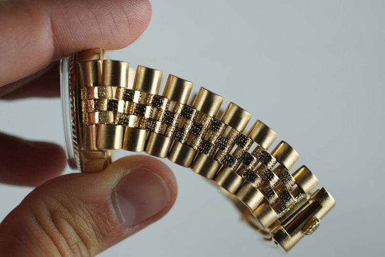 1972 Rolex Uncommon Datejust 1611 18K with bracelet with Fat Boy Dial