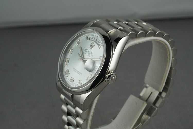 2001 Platinum President 118206 with Glacier Blue Dial