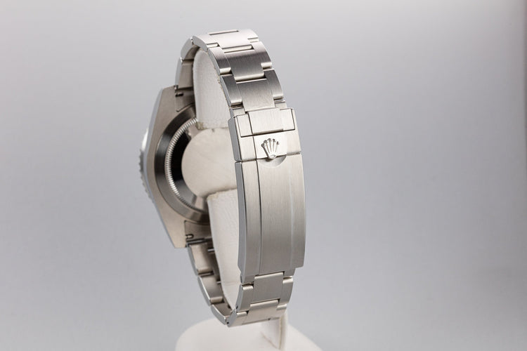 2018 Rolex Green Submariner 116610LV "Hulk" with Box and Papers