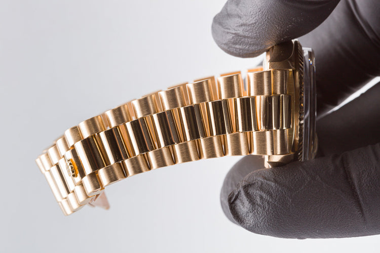 1971 18K YG Vintage Rolex Day-Date 1803 with Champagne Linen Dial