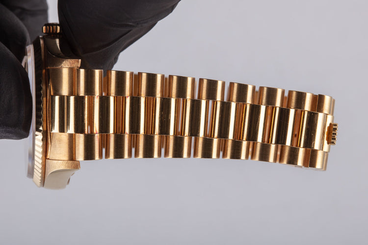 1995 Rolex 18K YG Day-Date 18238 Gold Dial