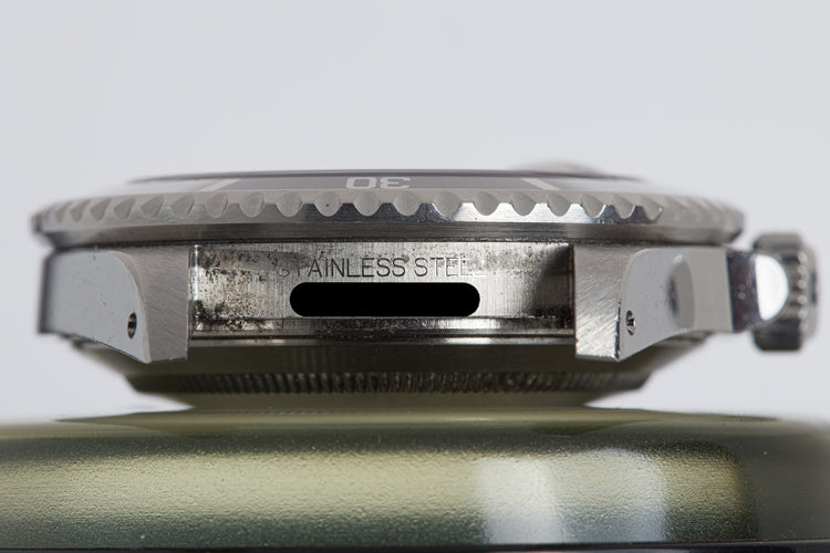 2001 Rolex Submariner 16610 Box, Papers & Hangtags