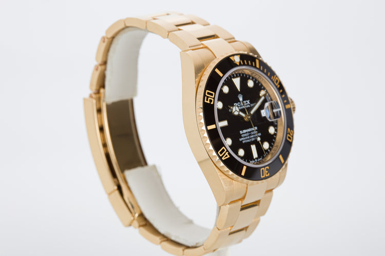 2020 Rolex 18k Submariner 126618LN Black Dial Box, Card & Booklets