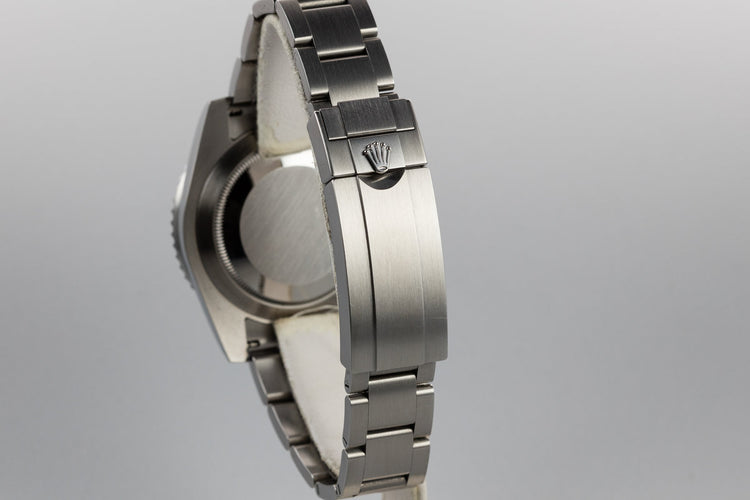 2018 Rolex Ceramic Green Submariner 116610LV "Hulk" with Box and Papers