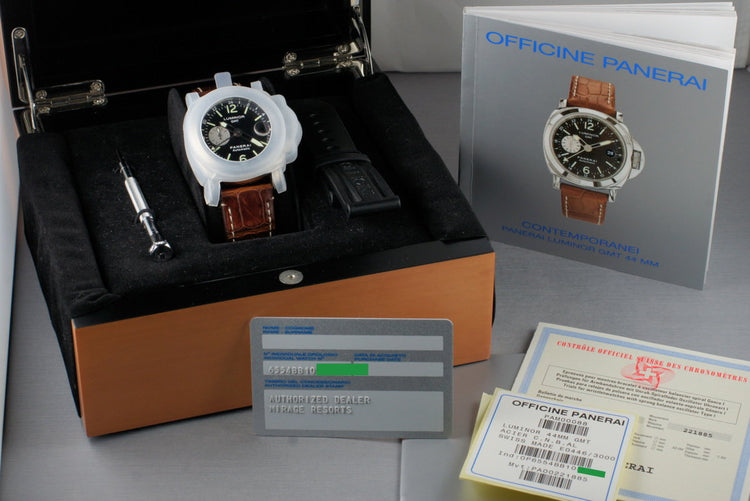 2002 Panerai Luminor PAM 88 with Box and Papers