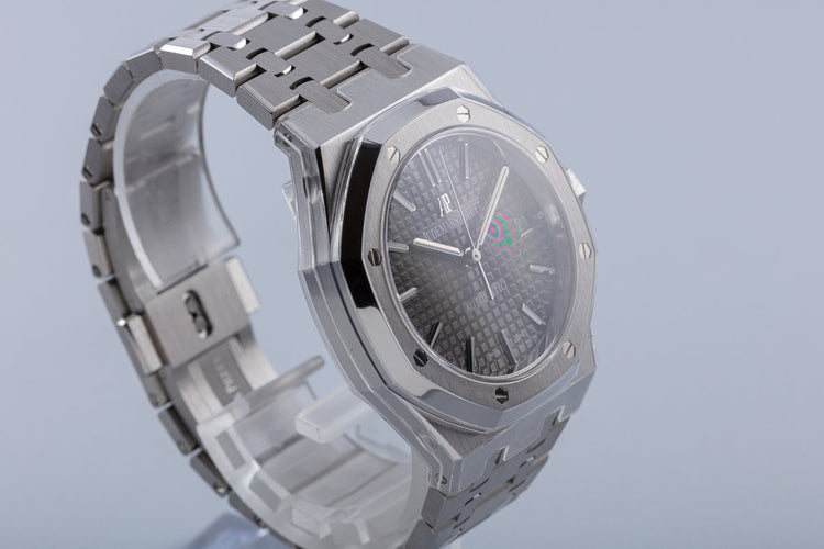 2021 Audemars Piguet Royal Oak 15450ST.00 with Box & Card