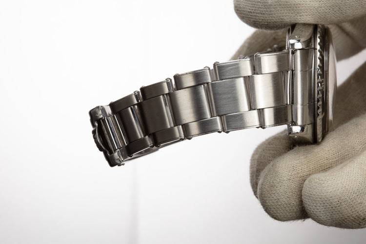 1963 Rolex Pointed Crown Guard Case Submariner 5513 with Silver Depth Rating Gilt Exclamation Dial