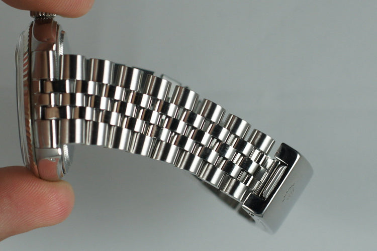 Vintage Rolex DateJust 1601 with Silver Linen Dial