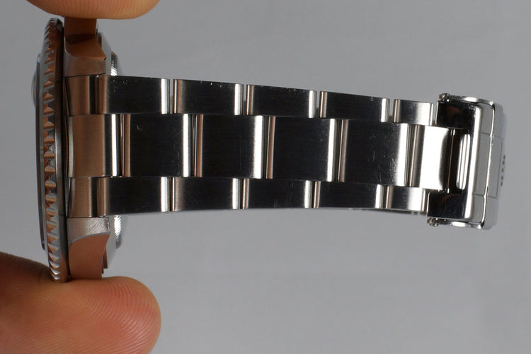 2006 Rolex Green Submariner 16610LV