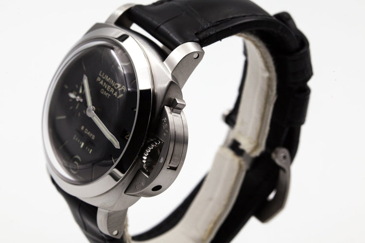 2016 Panerai PAM 233 1950 GMT 8 Days