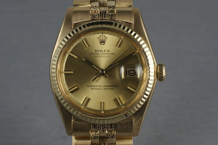 1972 Rolex Uncommon Datejust 1611 18K with bracelet with Fat Boy Dial