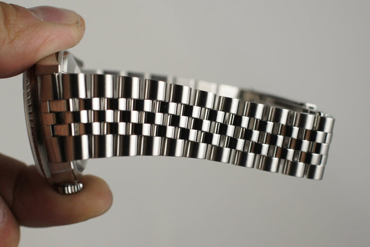 2003 Rolex DateJust 16220 with Box and Papers