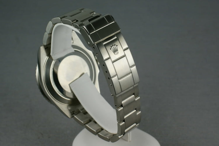 Rolex Submariner 16610 Box and Papers M serial