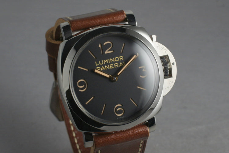 Panerai PAM 372 with Box and Papers