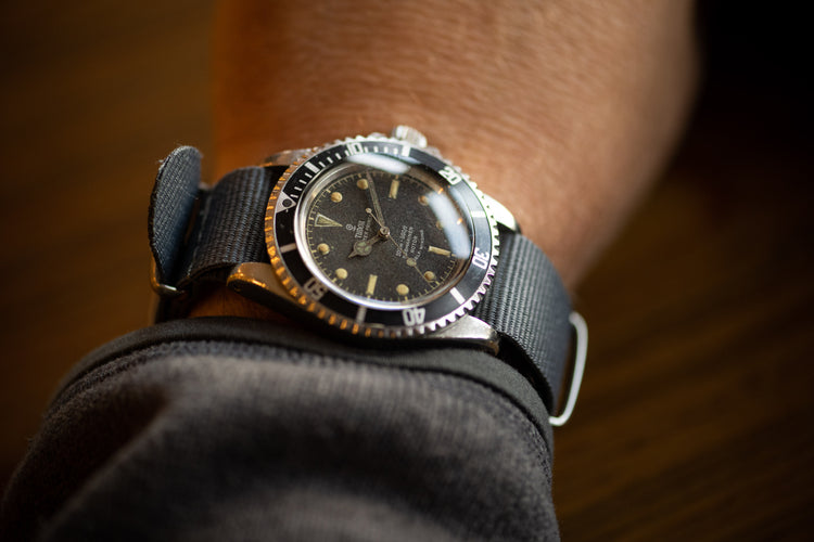 Vintage Royal Navy 1964 Tudor 7928 Gilt Chapter Ring