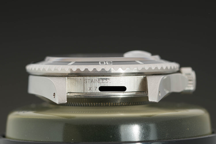 1991 Rolex Submariner 16610 Creamy Tritium Dial