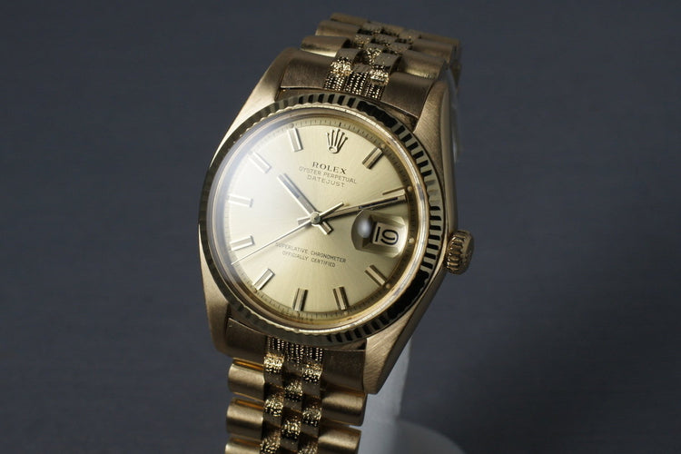 1972 Rolex Uncommon Datejust 1611 18K with bracelet with Fat Boy Dial