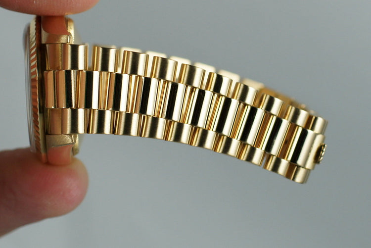 1985 Rolex 18K MidSize Datejust 68278 with Factory Diamond Dial