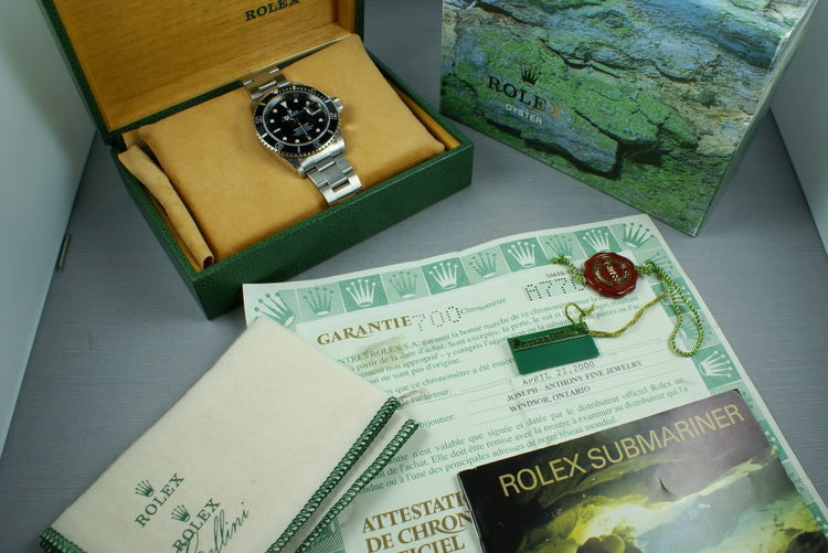 Rolex Submariner 16610 Box and Papers A serial