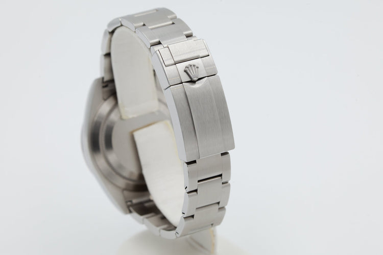 2015 Explorer 214270 with Box and Papers