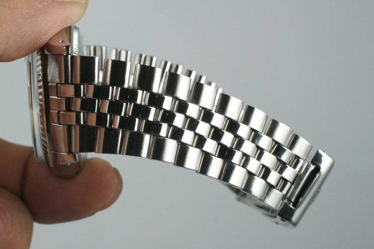 1971 Rolex Datejust 1601 ‘Wide Boy’ Dial