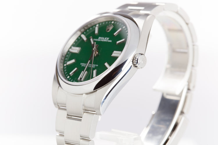 2022 Rolex Oyster Perpetual Green Dial 124300 41mm Box, Booklets, Hangtags & Card