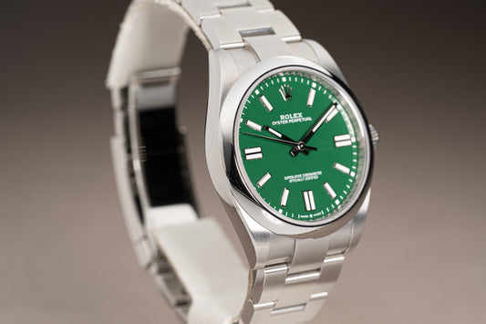 2025 Rolex 124300 Oyster Perpetual Green Dial Full Set