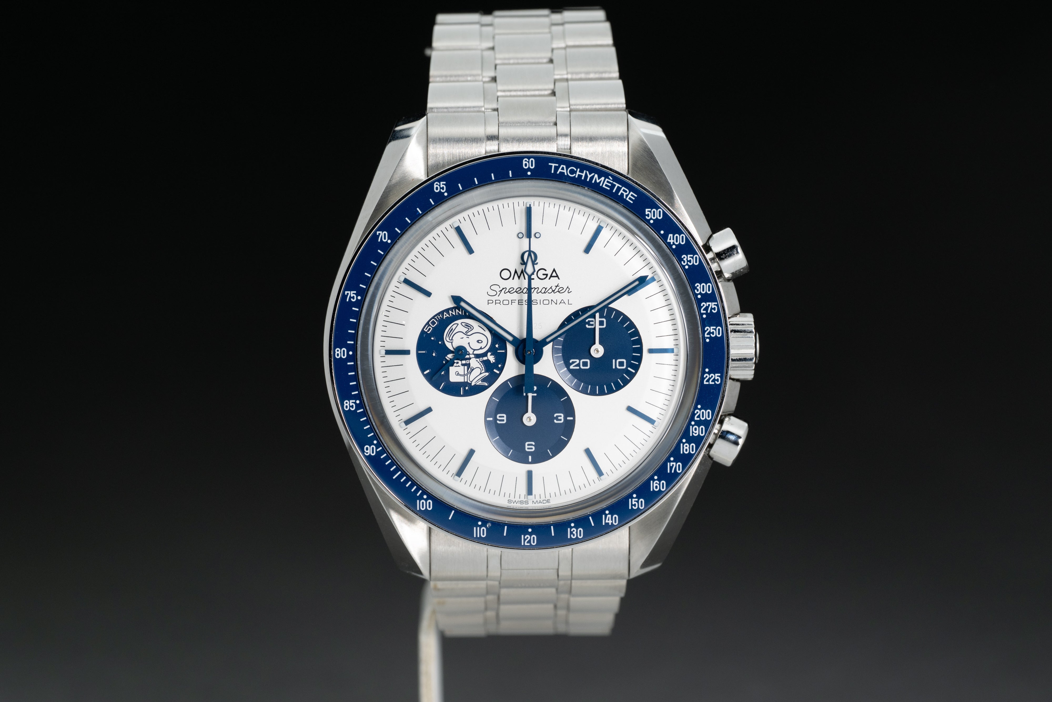 HQ Milton - 2023 Omega Snoopy Speedmaster Apollo XIII 