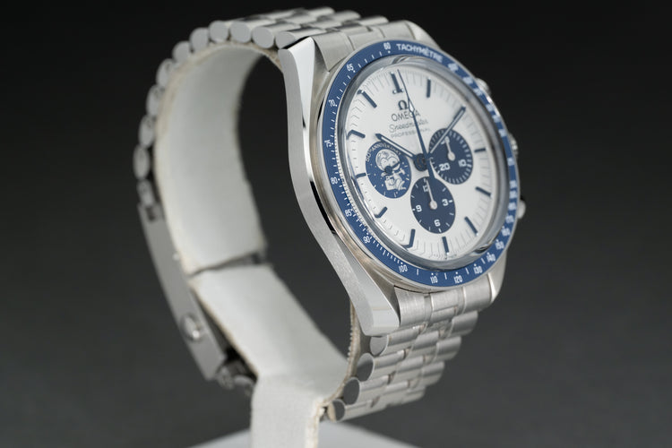 2023 Omega Snoopy Speedmaster Apollo XIII "Eyes on the Stars" Silver Snoopy Award