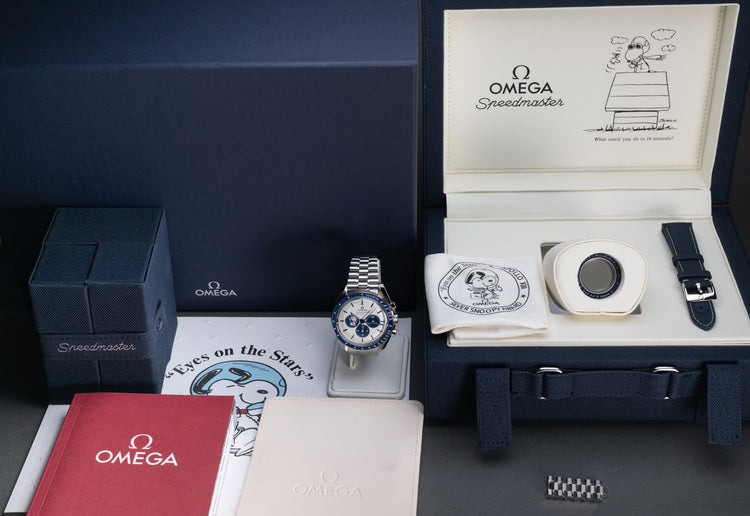 2023 Omega Snoopy Speedmaster Apollo XIII "Eyes on the Stars" Silver Snoopy Award
