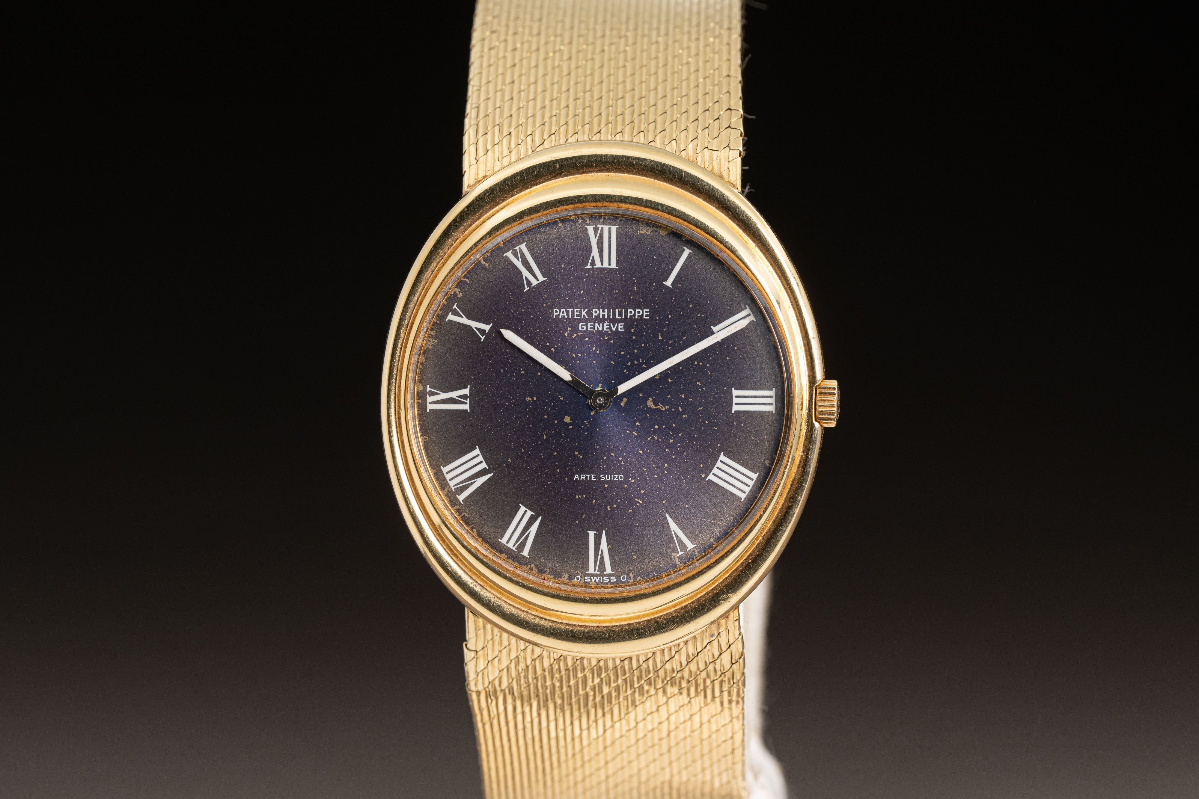 Patek philippe calatrava roman numerals hotsell