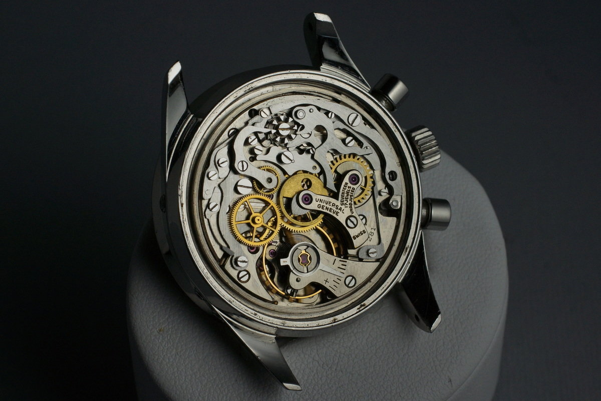 HQ Milton 1967 Universal Geneve Tri Compax Panda Dial 881101 01