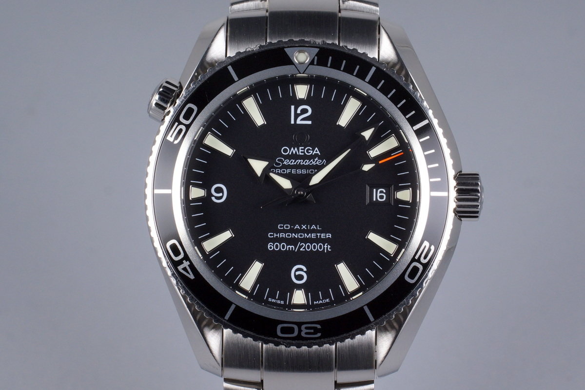HQ Milton Omega Seamaster Planet Ocean 2201.50 with Box and Papers Inventory 5832 For Sale