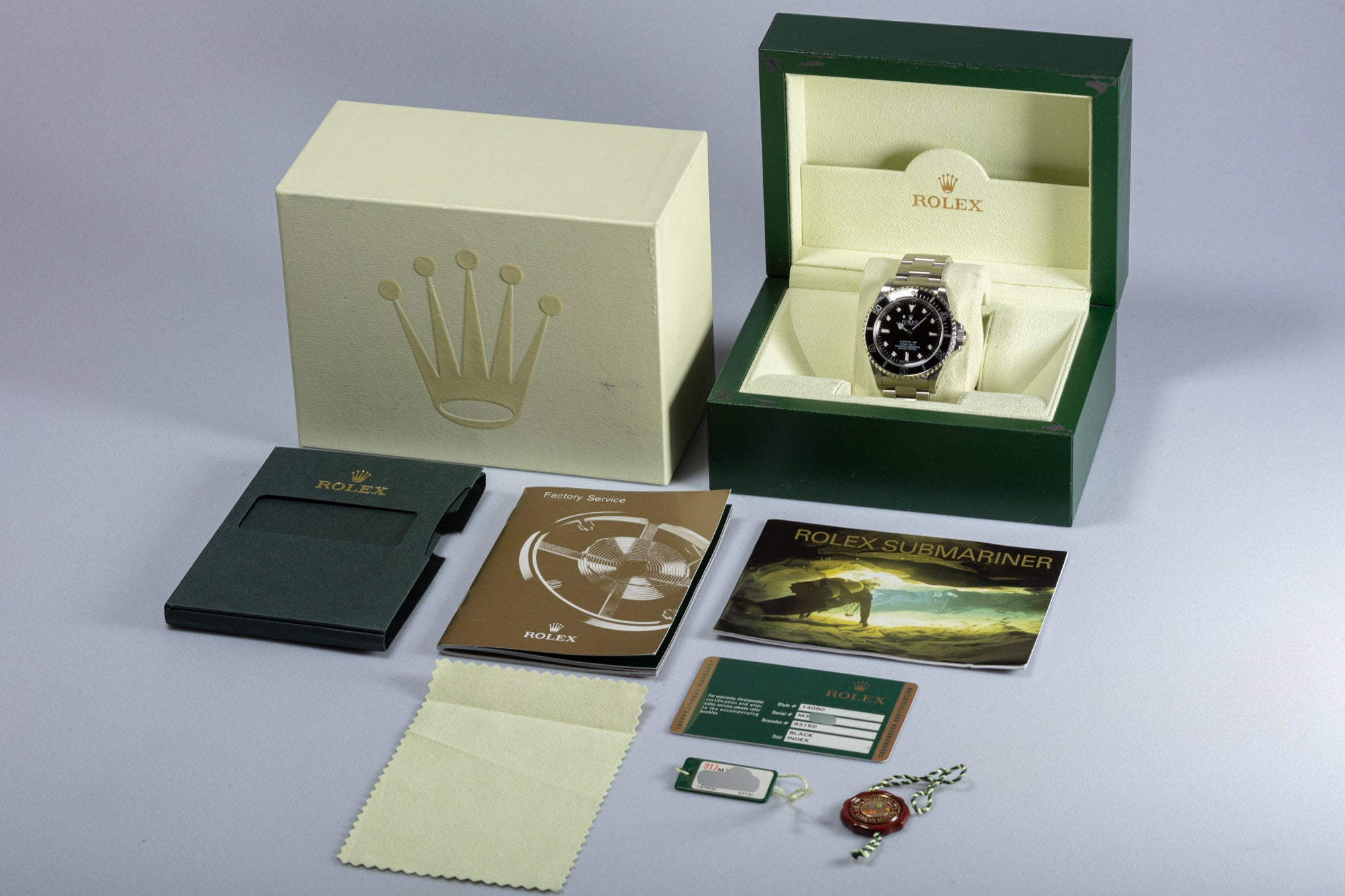 HQ Milton 2009 Rolex Submariner 14060m Line with Box Card